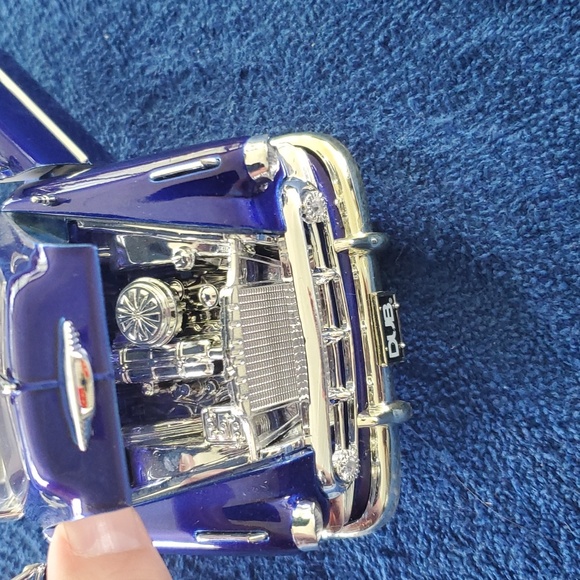 Dub City Die Cast Metal 1953 Chevy Bel Air Convertible. - Picture 2 of 3